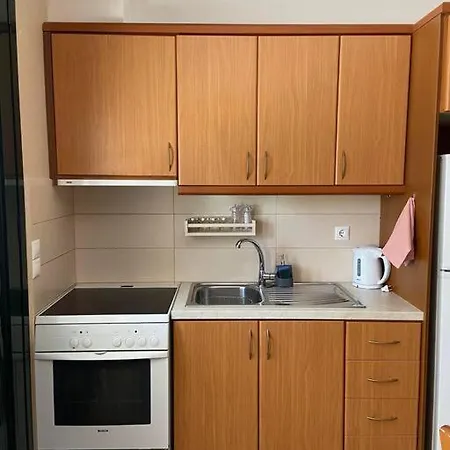 Rhea's Studio Apartment *